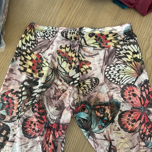 Mesh see thru butterfly print pants - Picture 2 of 3